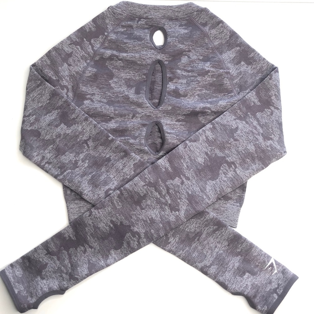 Gymshark Camo Seamless Long Sleeve Crop Top - Picture 2 of 7